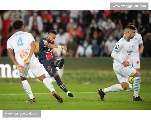 阿波罗对决马赛的巅峰之战揭示欧战格局新走向强强碰撞与战术博弈全景解析